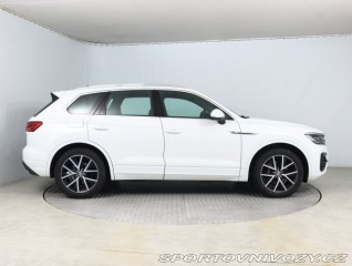 Volkswagen Ostatní modely Touareg R-Line 3.0 TDI 2020