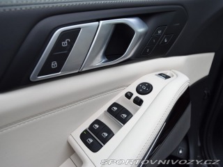 BMW X5 xDrive50e 2025