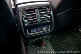 Volkswagen Ostatní modely Passat Variant Variant  2.0 BiTDI 240k B 2015