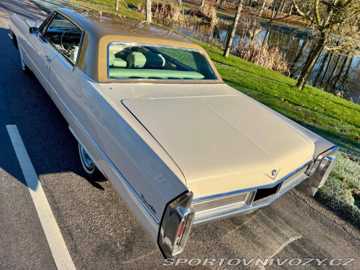 Ostatní značky Ostatní modely Cadillac DeVille full-size luxury coupe 1965
