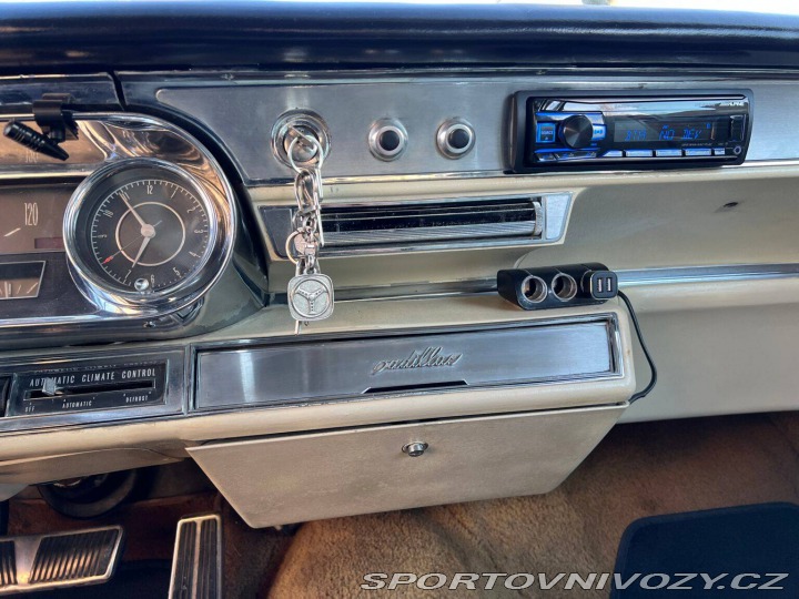 Ostatní značky Ostatní modely Cadillac DeVille full-size luxury coupe 1965