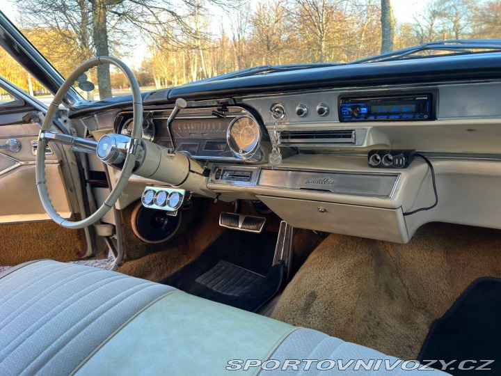 Ostatní značky Ostatní modely Cadillac DeVille full-size luxury coupe 1965