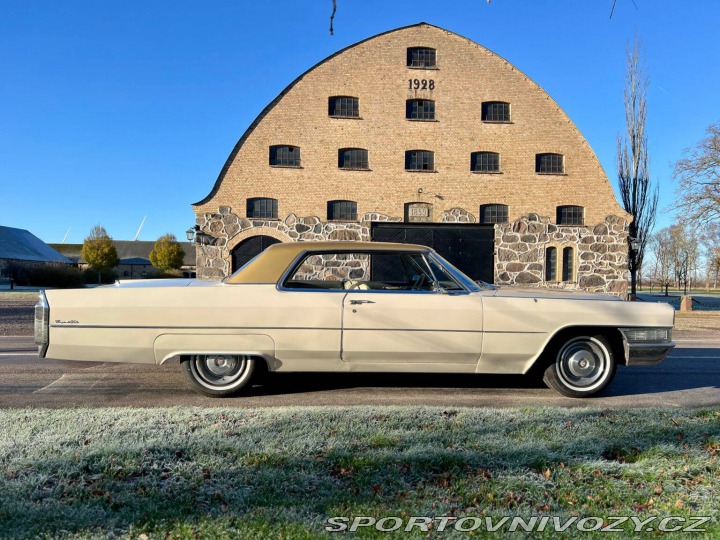 Ostatní značky Ostatní modely Cadillac DeVille full-size luxury coupe 1965