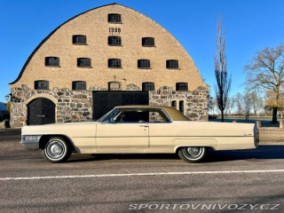Ostatní značky Ostatní modely Cadillac DeVille full-size luxury coupe 1965