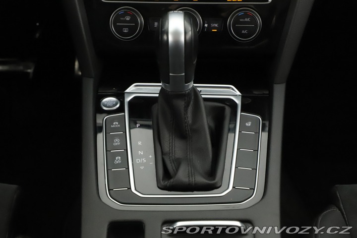 Volkswagen Ostatní modely Passat Highline 2.0 BiTDI 2016