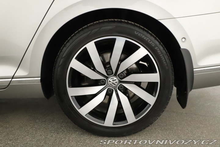 Volkswagen Ostatní modely Passat Highline 2.0 BiTDI 2016