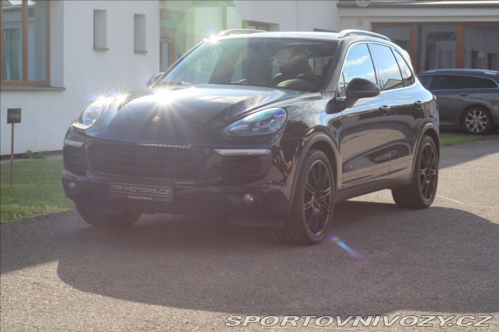 Porsche Cayenne 4,1   V8 S Diesel bez AdB 2015
