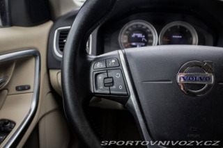 Volvo S60 Momentum, 158kW (2012) / 2012