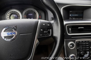 Volvo S60 Momentum, 158kW (2012) / 2012