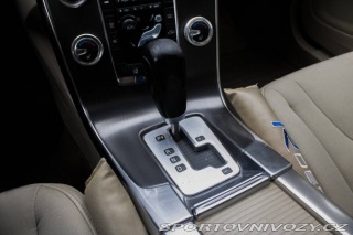 Volvo S60 Momentum, 158kW (2012) / 2012