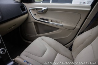 Volvo S60 Momentum, 158kW (2012) / 2012