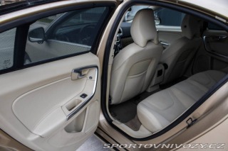 Volvo S60 Momentum, 158kW (2012) / 2012