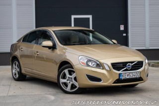 Volvo S60 Momentum, 158kW (2012) / 2012