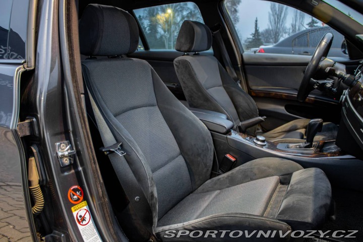 BMW 3 Touring  330d xDrive 320H 2007