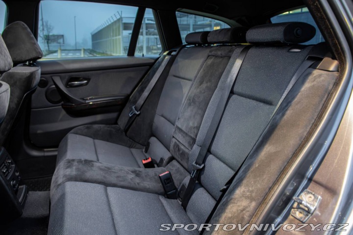 BMW 3 Touring  330d xDrive 320H 2007