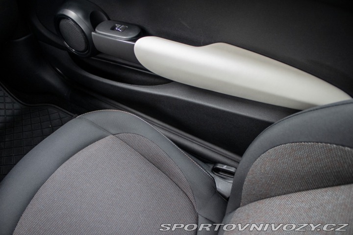 Mini Cooper 85 kW, 6-st. automat, 20 2015