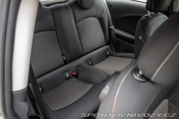 Mini Cooper 85 kW, 6-st. automat, 20 2015