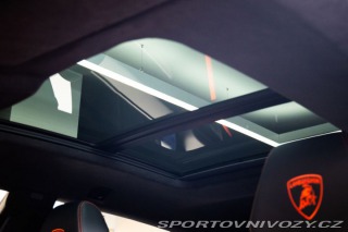 Lamborghini Urus SE 2025