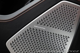 Lamborghini Urus SE 2025