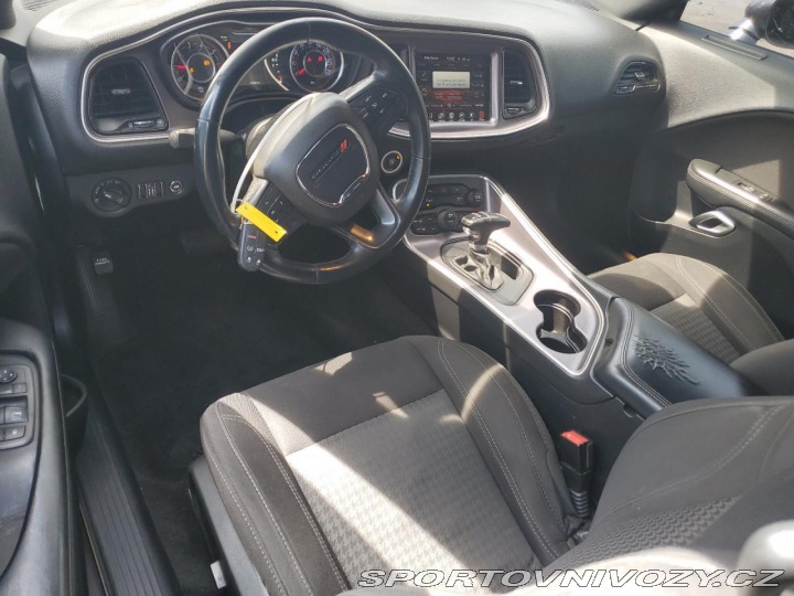 Dodge Challenger Challenger R/T 5.7 L V8 2015