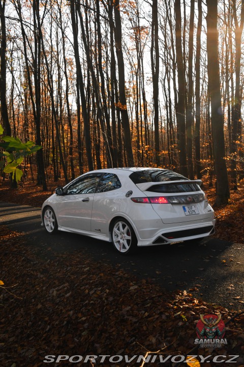 Honda Civic Type-R FN2 Champ. White 2009