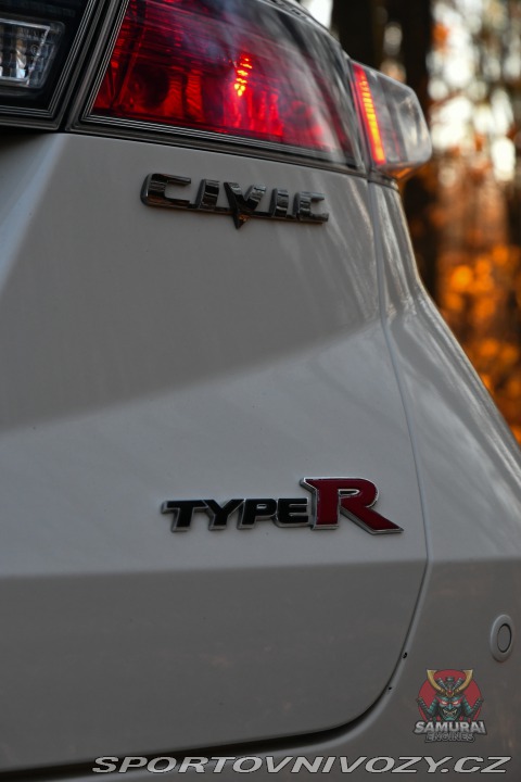 Honda Civic Type-R FN2 Champ. White 2009