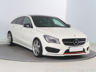 Mercedes-Benz CLA AMG Paket 200