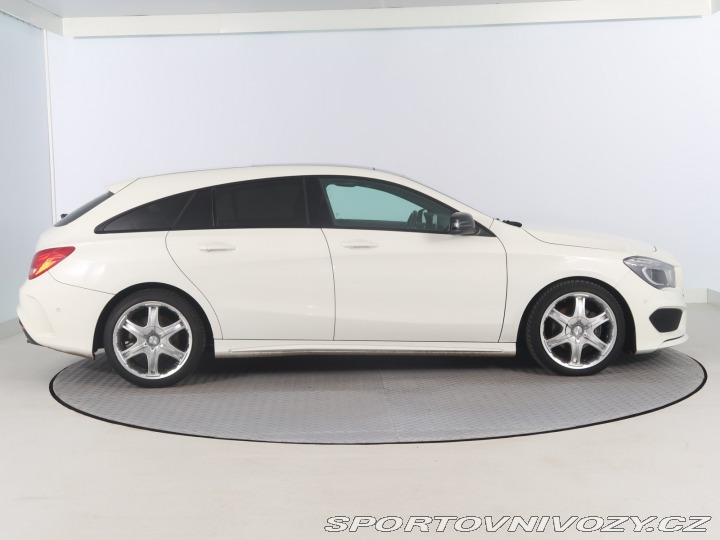 Mercedes-Benz CLA AMG Paket 200 2015