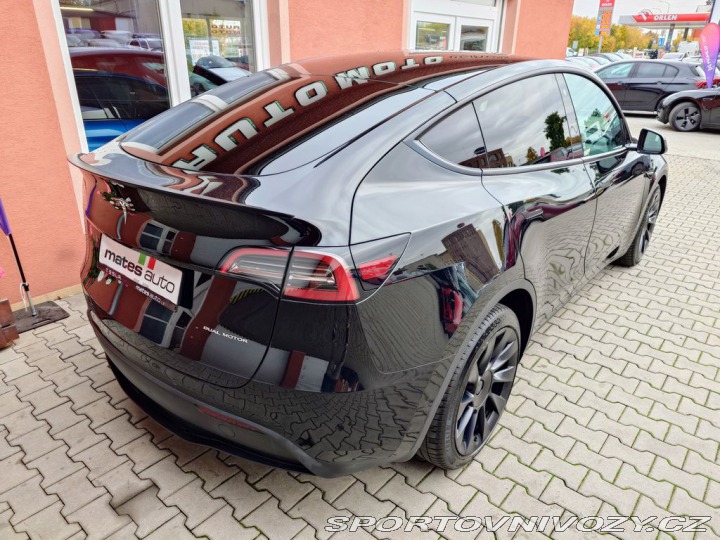 Tesla Model Y Long Range Dual Motor 378 2022