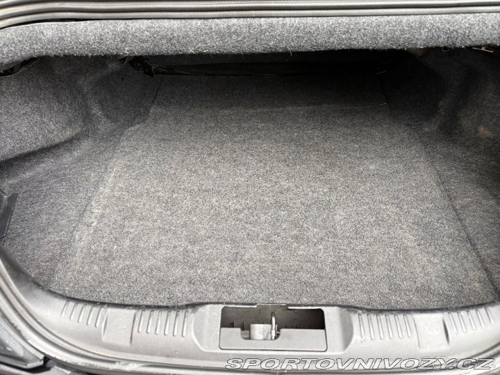 Ford Mustang V6, DPH 1800