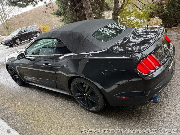 Ford Mustang V6, DPH 1800