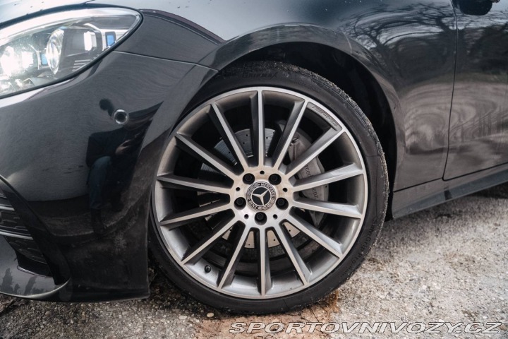 Mercedes-Benz E Kupé 220d 4MATIC / AJ NA 2021