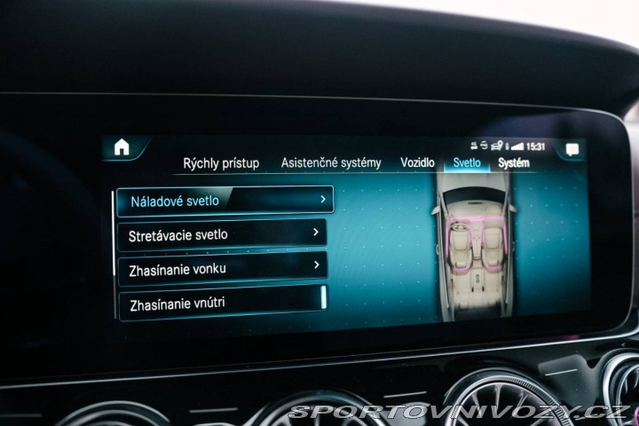 Mercedes-Benz E Kupé 220d 4MATIC / AJ NA 2021