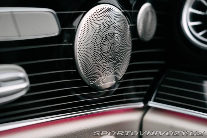 Mercedes-Benz E Kupé 220d 4MATIC / AJ NA 2021