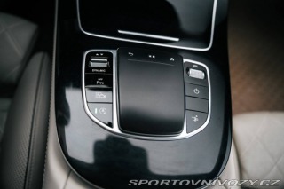 Mercedes-Benz E Kupé  220d 4MATIC / AJ NA 2021