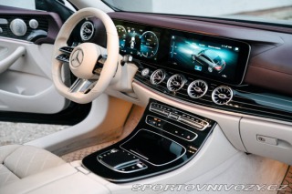 Mercedes-Benz E Kupé  220d 4MATIC / AJ NA 2021