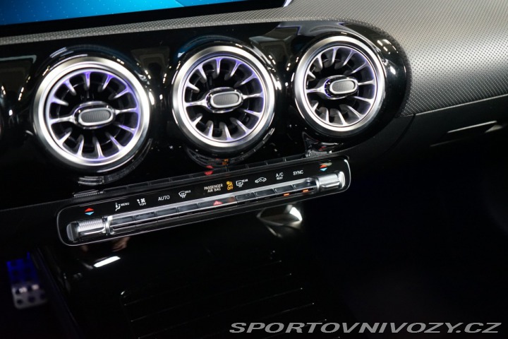 Mercedes-Benz CLA 200d*AMG*LED*CAMERA*CARPL 2022