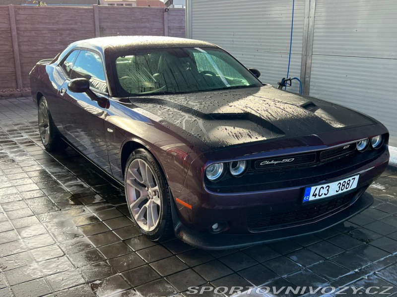 Dodge Challenger Edice 50