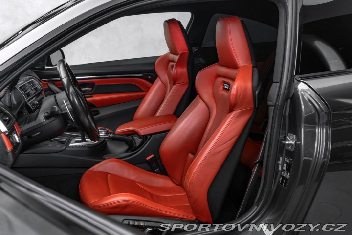 BMW M4 Coupe Carbon HuD H&K 1800