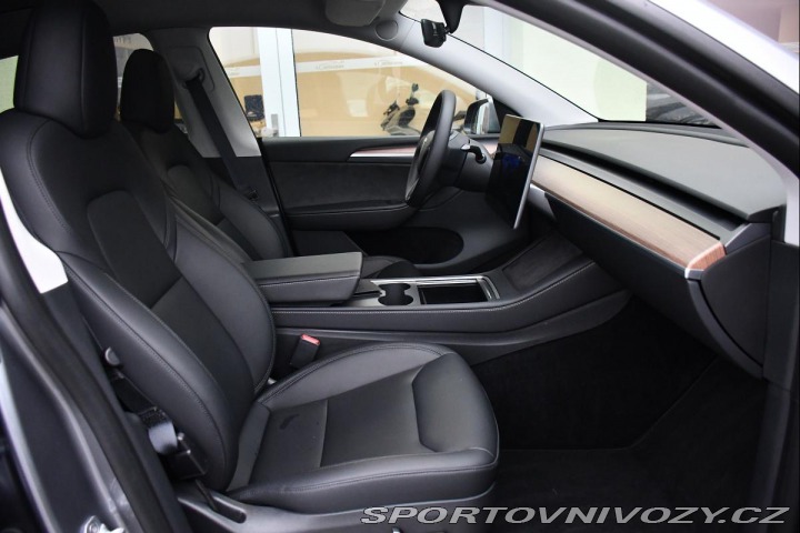 Tesla Model Y LONG RANGE DUAL MOTOR AWD 2023