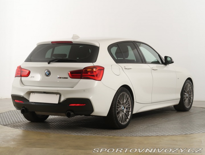 BMW 1 M Sport M135i xDrive 2016