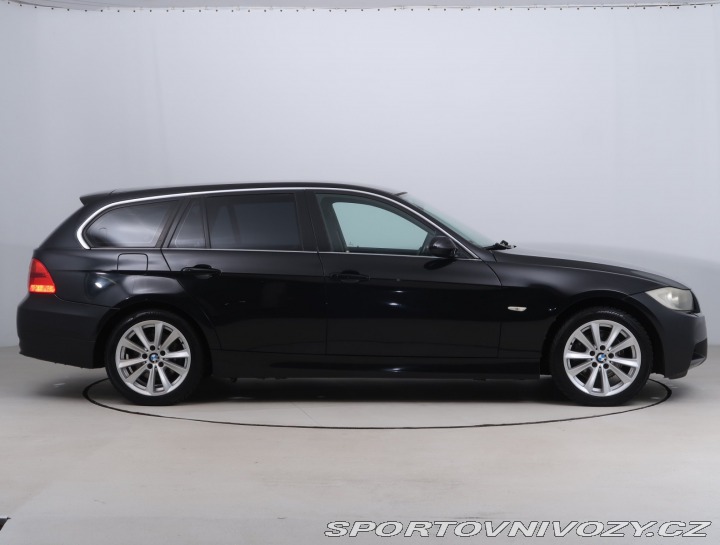 BMW 3 325 i 2009