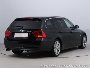 BMW 3 325 i 2009