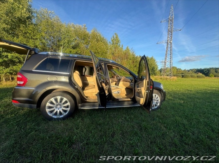 Mercedes-Benz Ostatní modely GL 350 4MATIC 2011