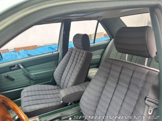 Mercedes-Benz Ostatní modely 2,5   W201 - 190 automat 1800