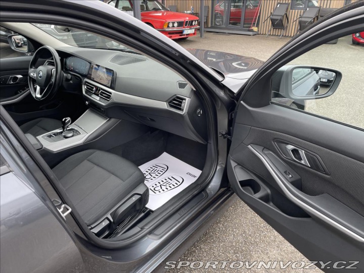 BMW 3 2,0 320d xDrive LED*Navi* 2021