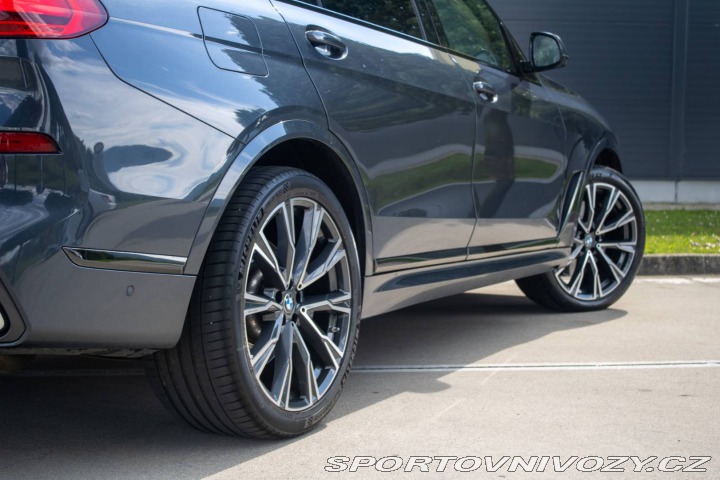 BMW X7 40d M-packet mHEV /AJ NA 2020