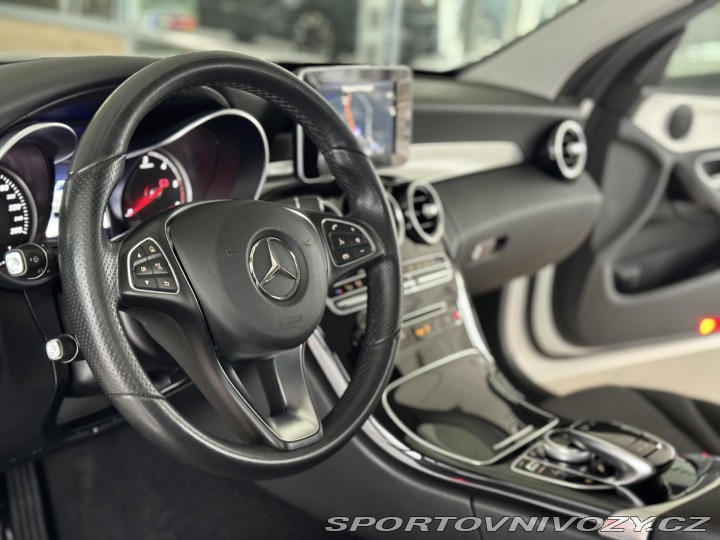Mercedes-Benz C 220d 4Matic AMG*REZERVACE 2017