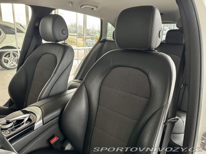 Mercedes-Benz C 220d 4Matic AMG*REZERVACE 2017
