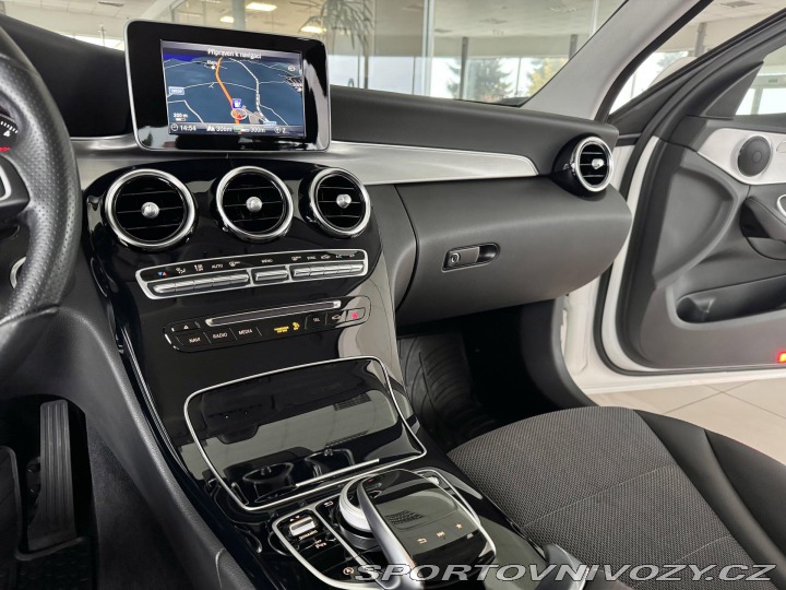 Mercedes-Benz C 220d 4Matic AMG*REZERVACE 2017